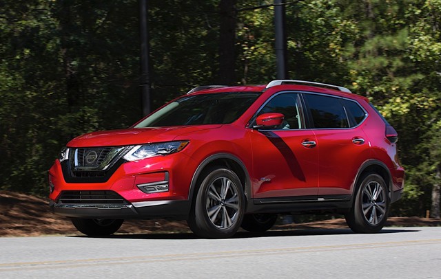 Nissan Rogue photo 2