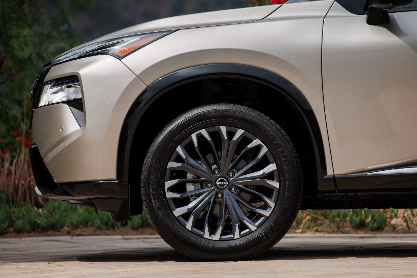 Nissan Rogue photo 7