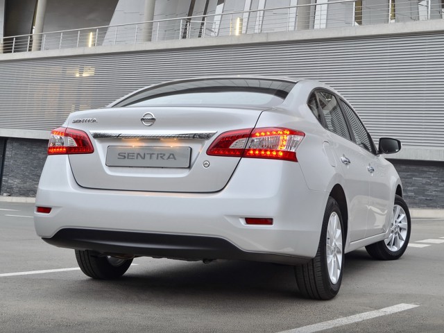 Nissan Sentra Foto 77