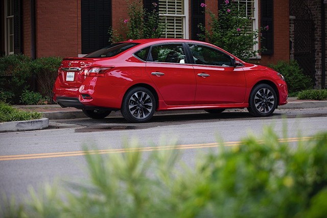 Nissan Sentra photo 28