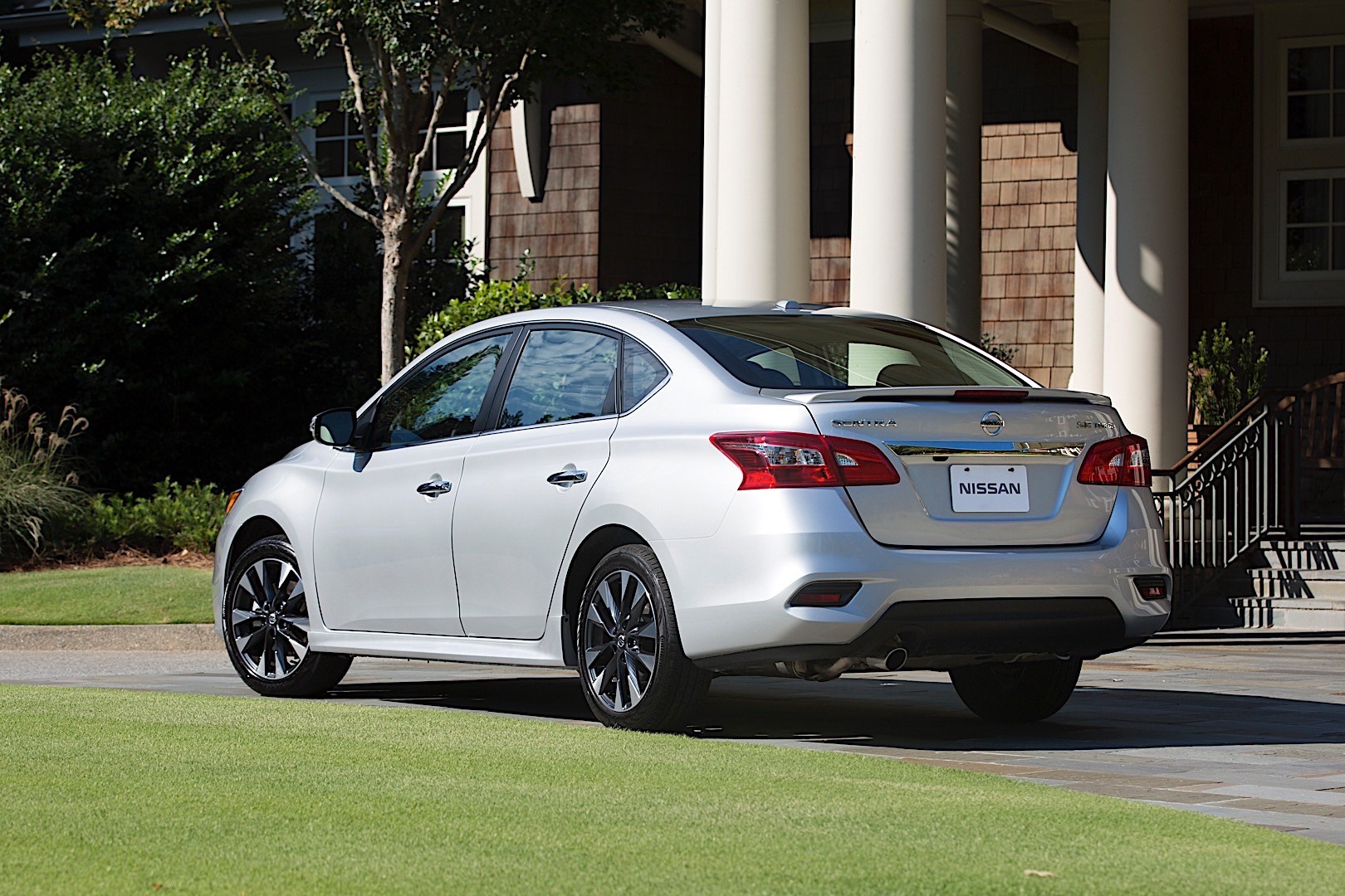 Nissan Sentra photo 31