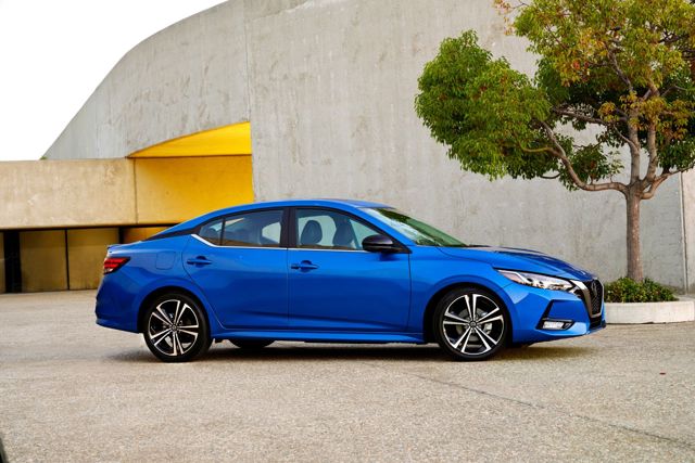 Nissan Sentra foto 1