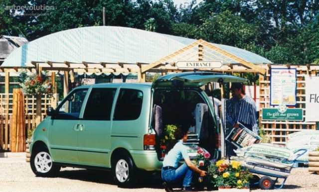 Nissan Serena foto 2