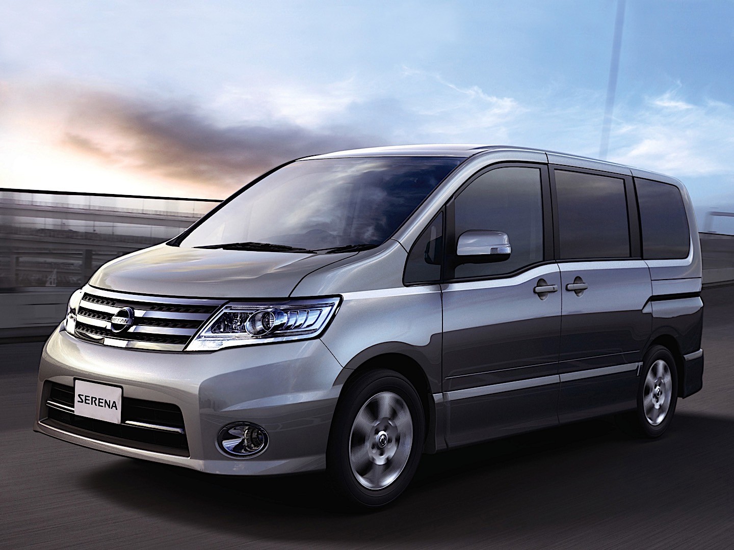 Nissan Serena photo 9