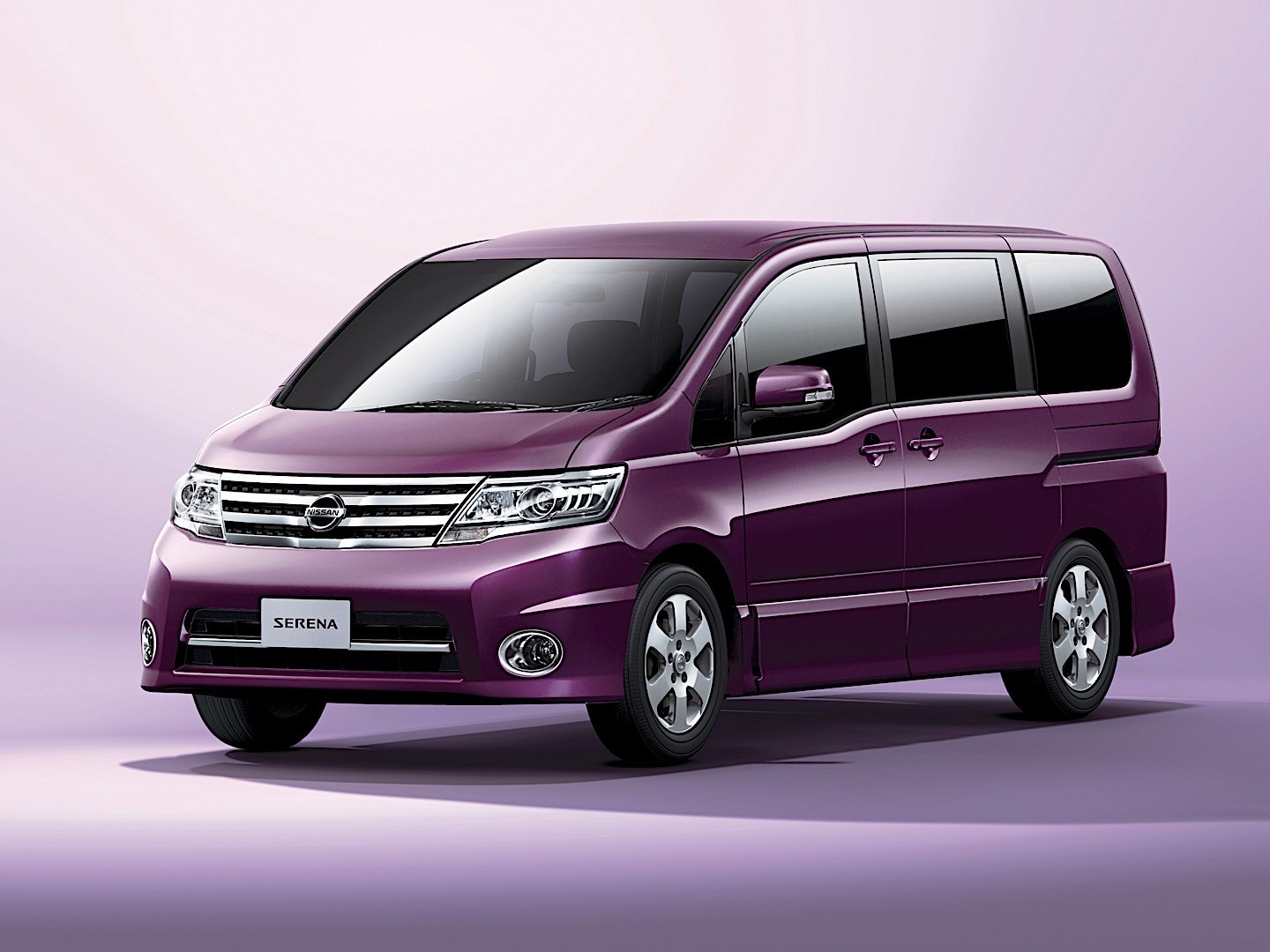 Nissan Serena photo 10