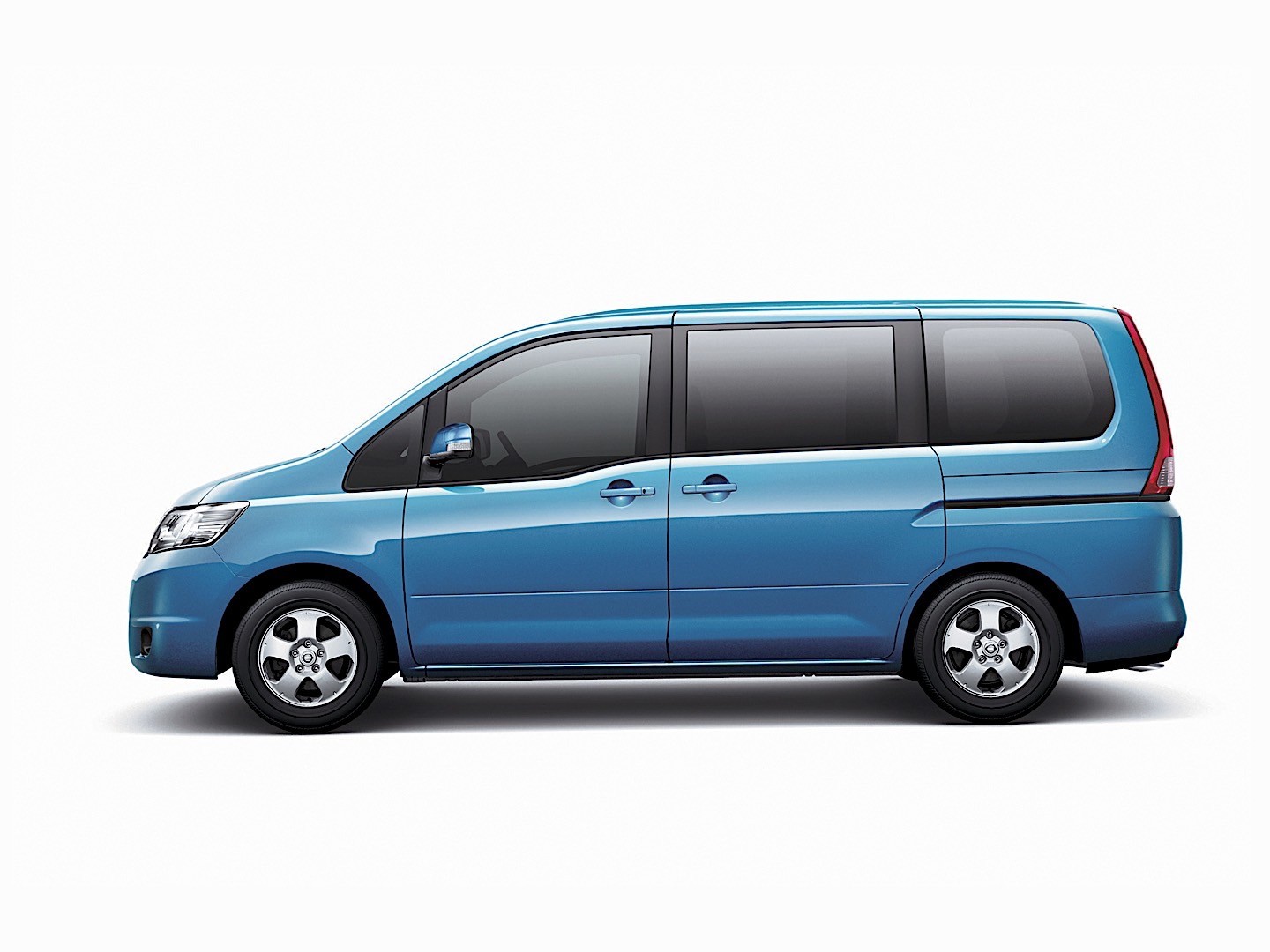 Nissan Serena photo 19