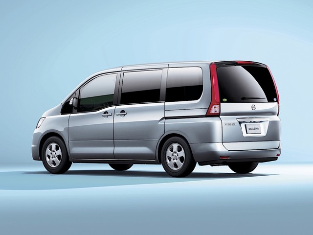 Nissan Serena photo 3
