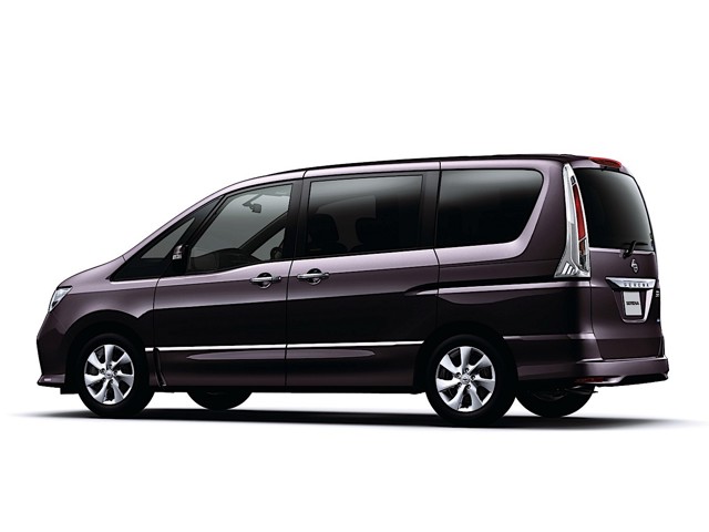 Nissan Serena foto 1