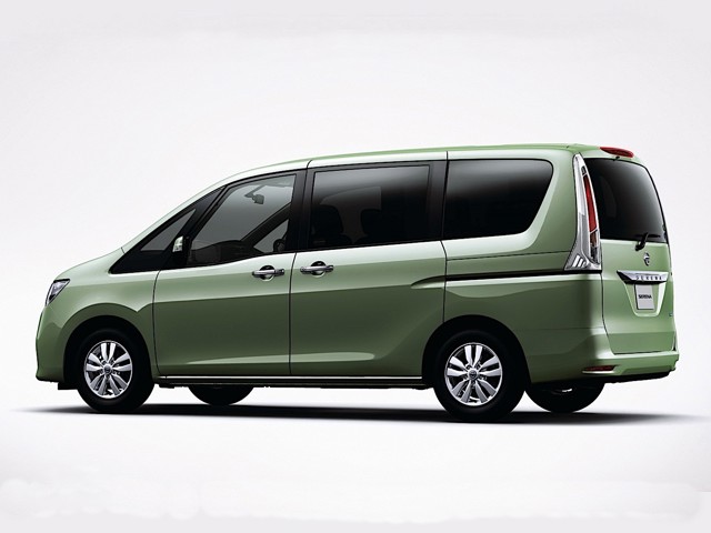Nissan Serena foto 10