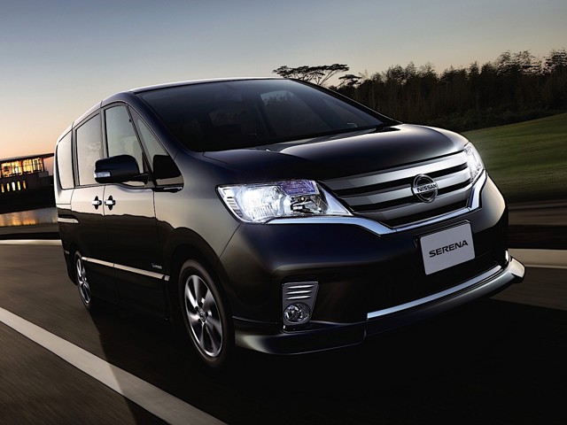 Nissan Serena foto 7