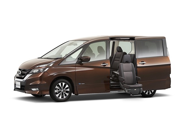Nissan Serena Foto 16