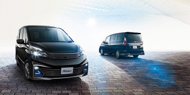 Nissan Serena Foto 17