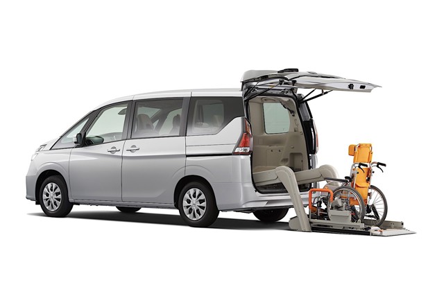 Nissan Serena Foto 3