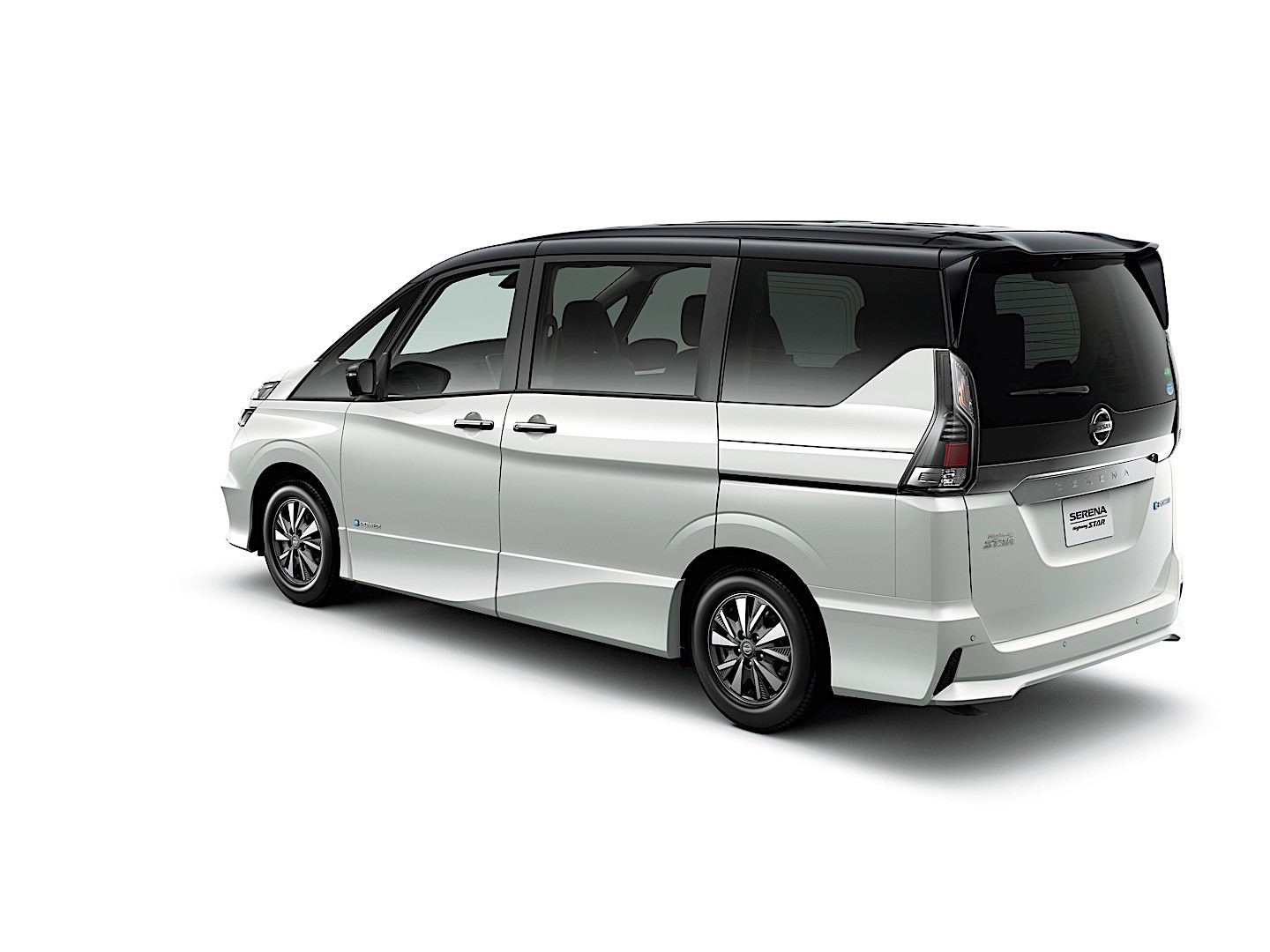 Nissan Serena photo 9