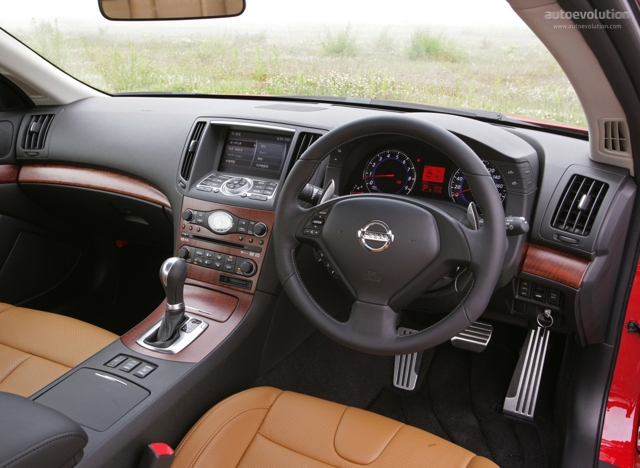 Nissan Skyline foto 6