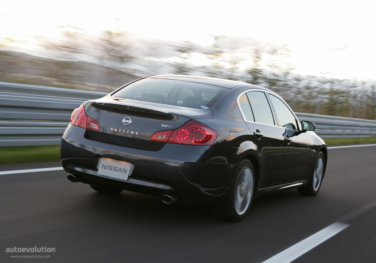 Nissan Skyline photo 2