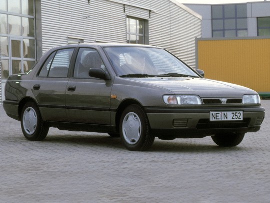 Nissan Sunny Sedan photo 3