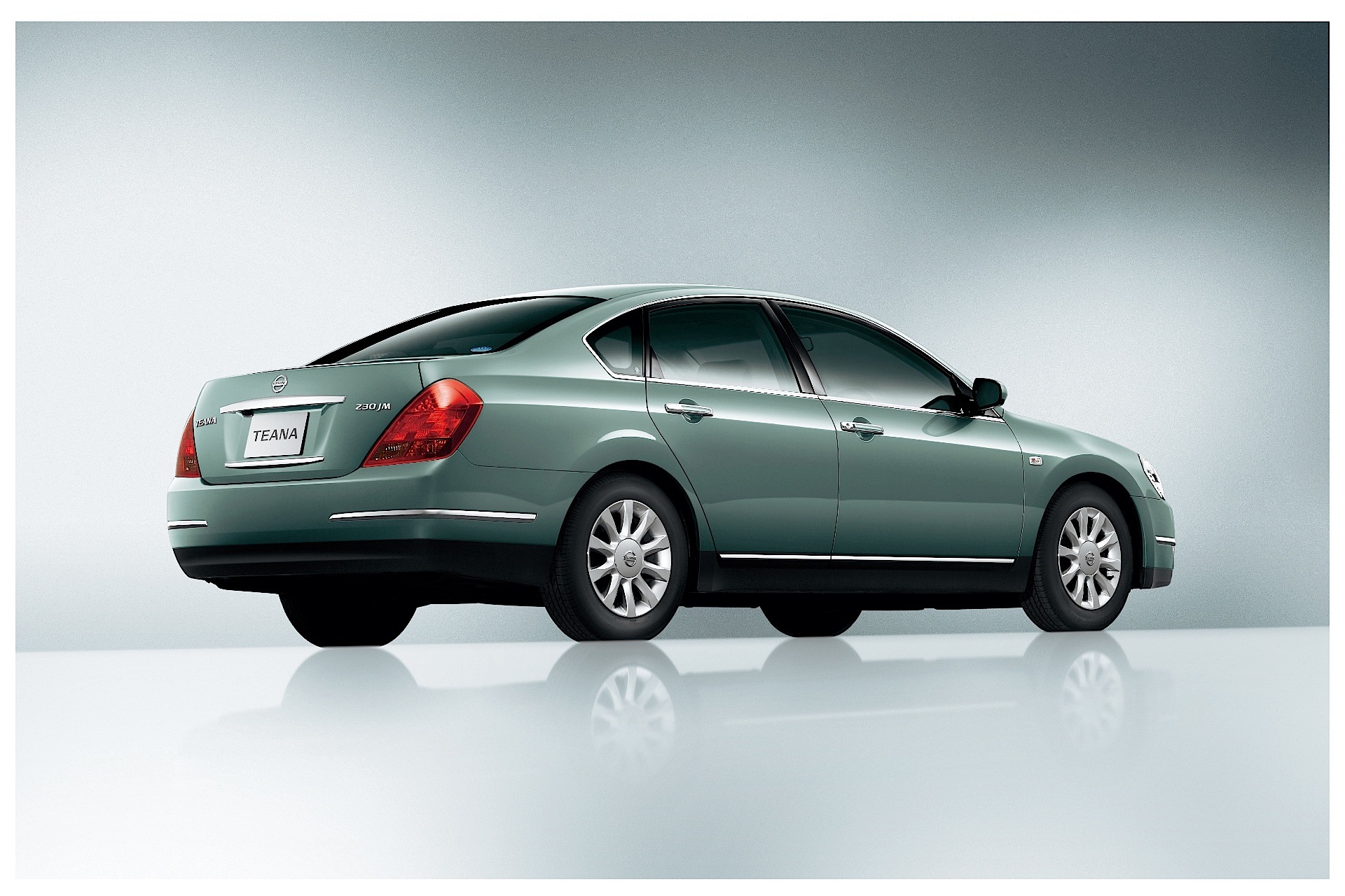 Nissan Teana photo 3