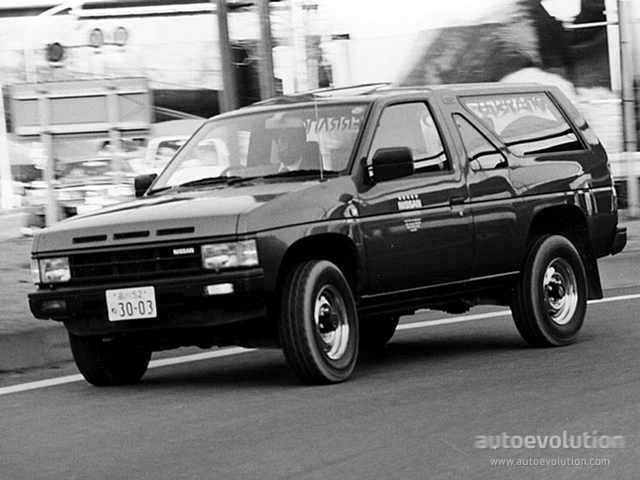 Nissan Terrano 3 Doors Foto 2