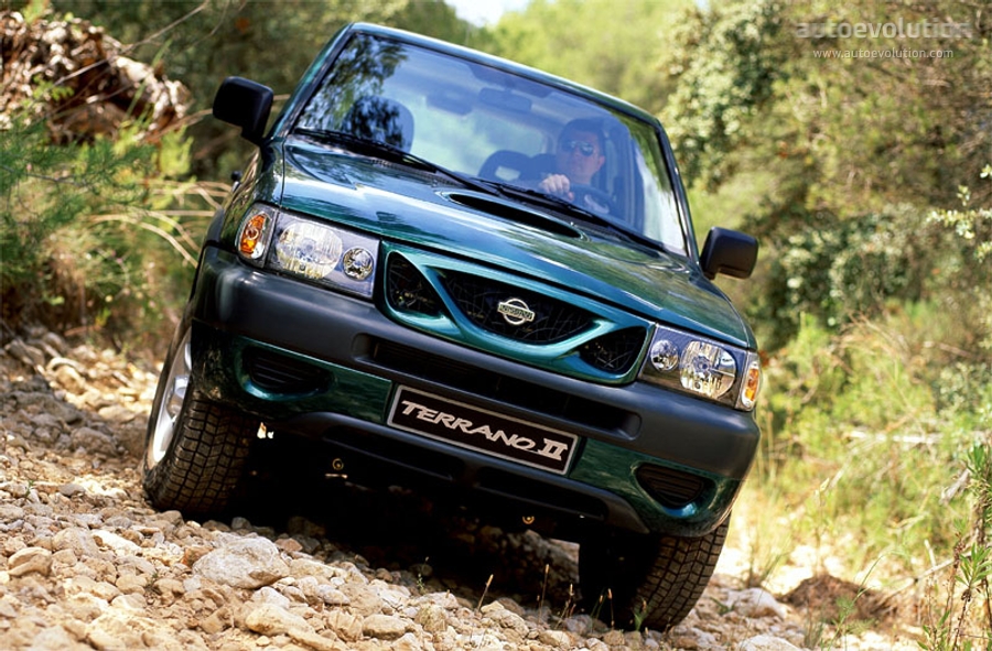 Nissan Terrano 3 Doors photo 2