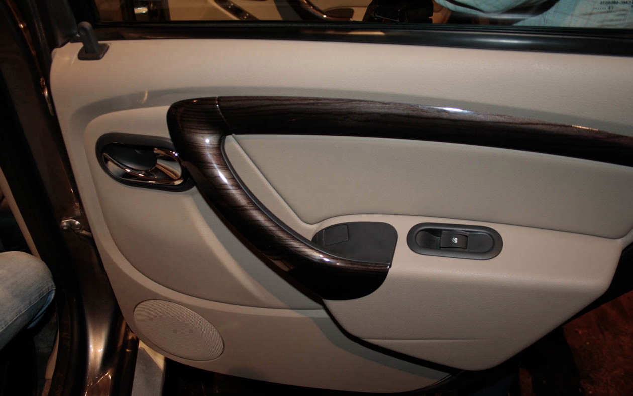 Nissan Terrano 5 Doors photo 19