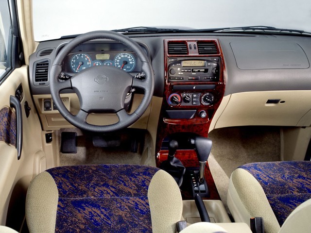 Nissan Terrano 5 Doors Foto 5