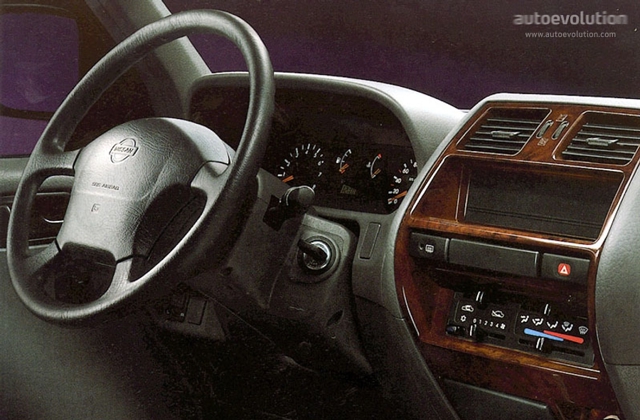Nissan Terrano 5 Doors Foto 4