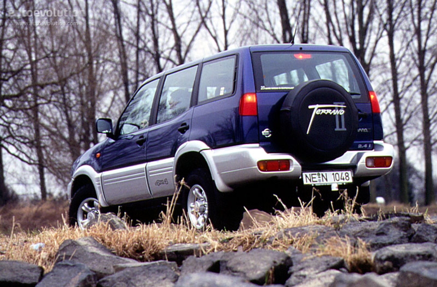 Nissan Terrano 5 Doors photo 2