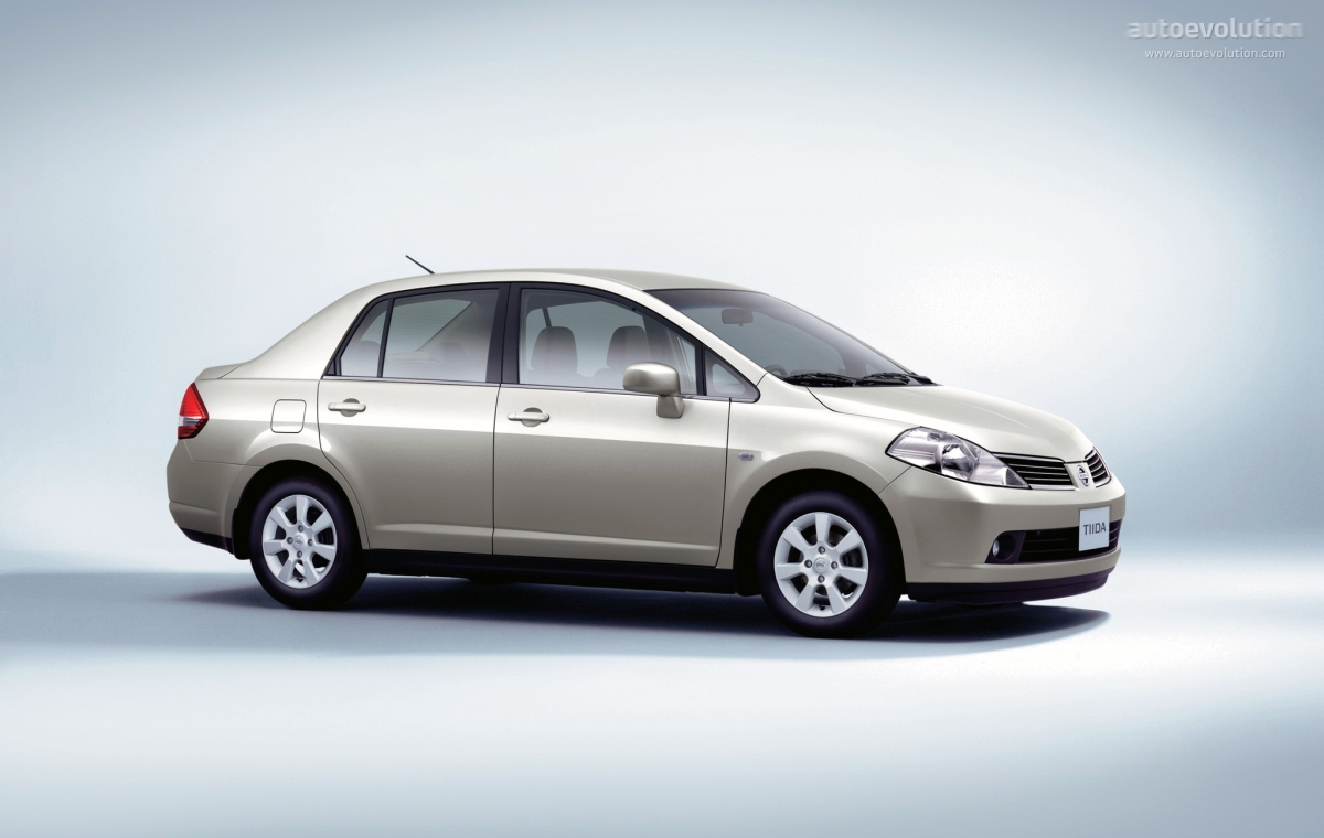 Nissan Tiida / Versa Sedan photo 2