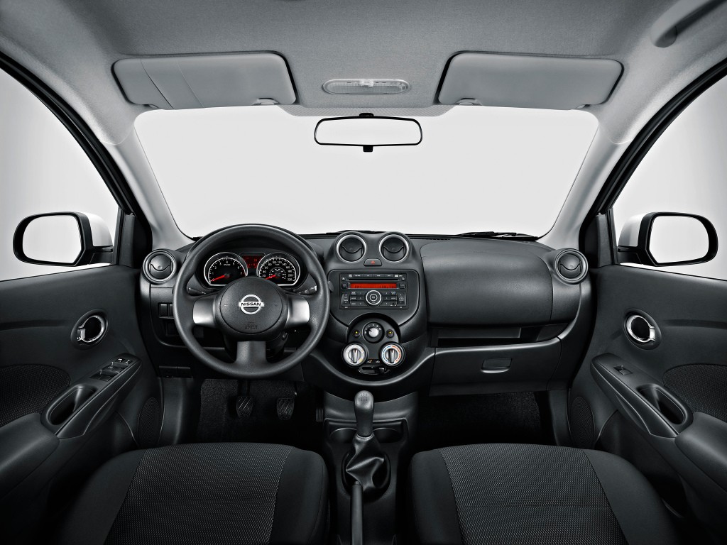 Nissan Tiida / Versa Sedan photo 34