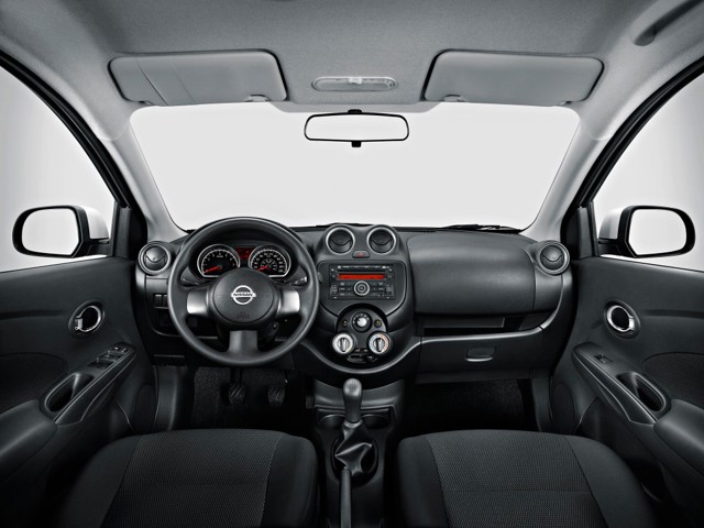 Nissan Tiida / Versa Sedan photo 34