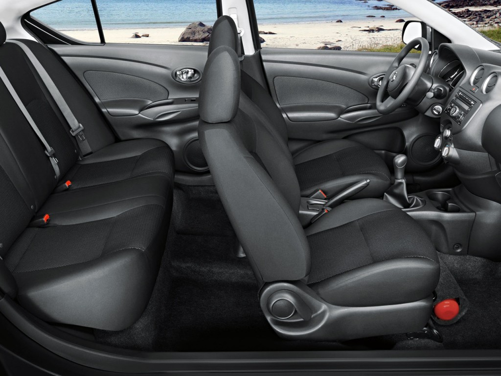 Nissan Tiida / Versa Sedan photo 36