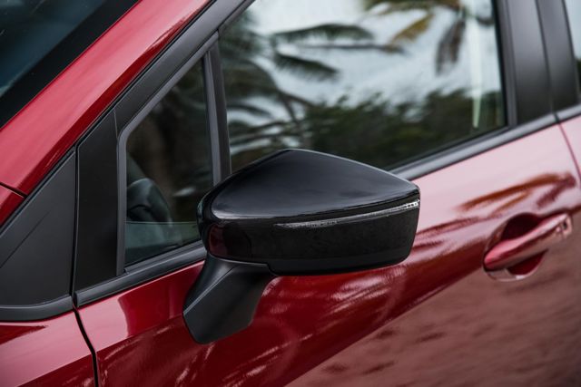 Nissan Tiida / Versa Sedan foto 3
