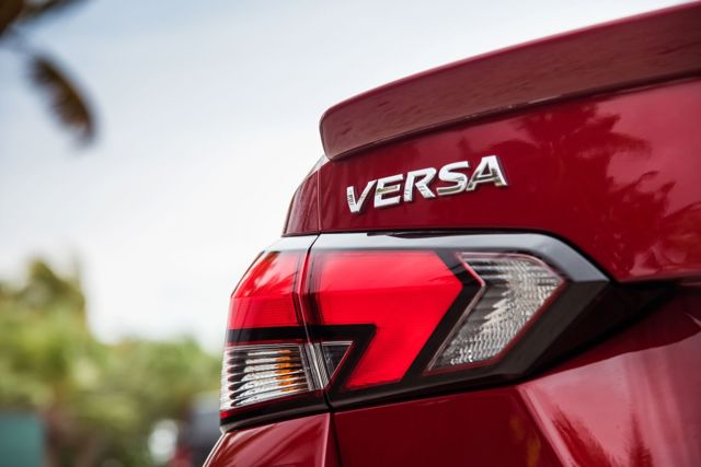 Nissan Tiida / Versa Sedan foto 11