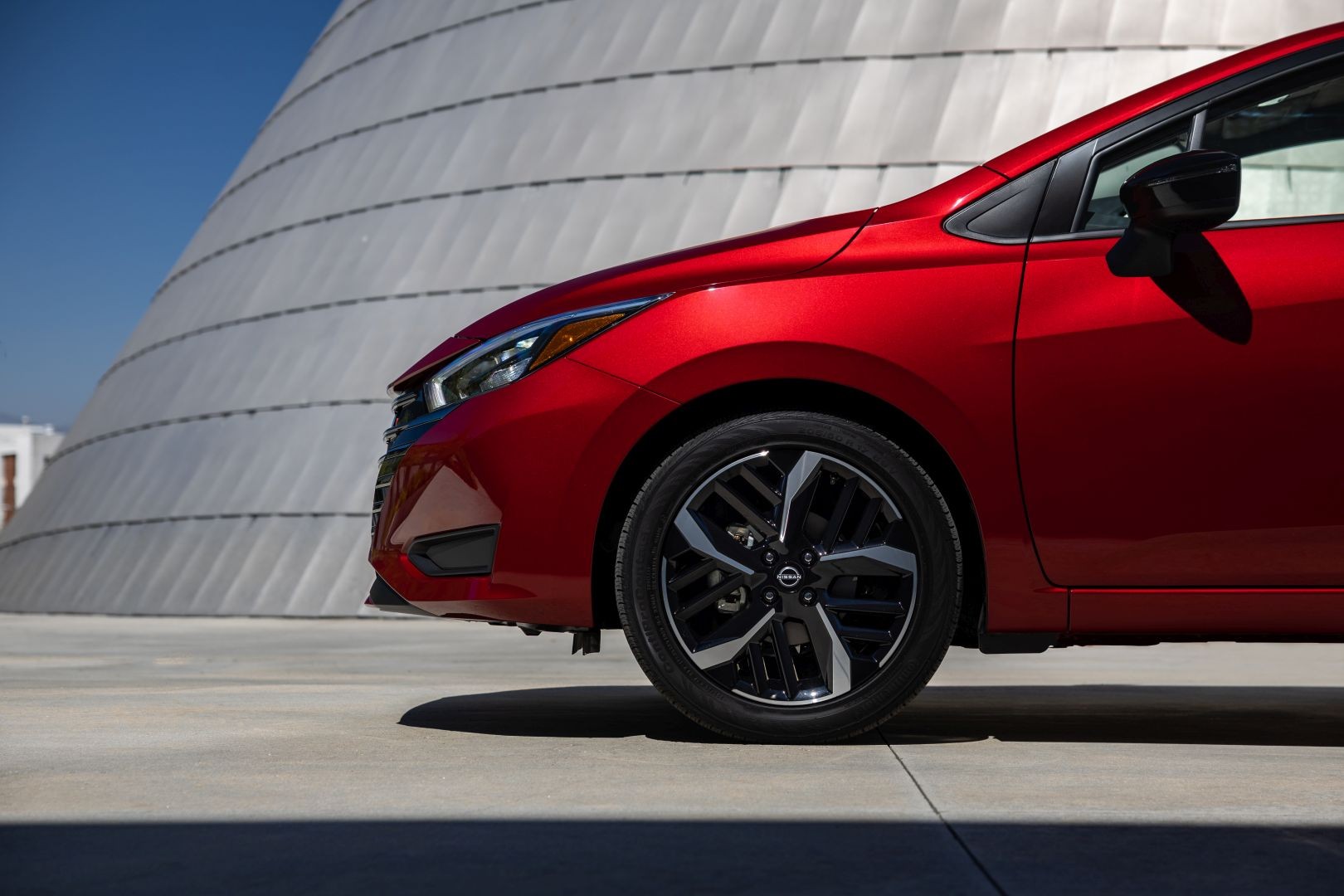 Nissan Tiida / Versa Sedan photo 13