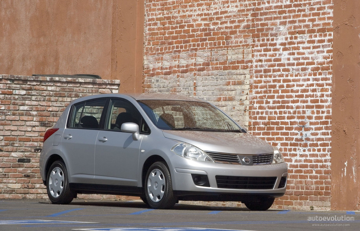 NISSAN Tiida / Versa