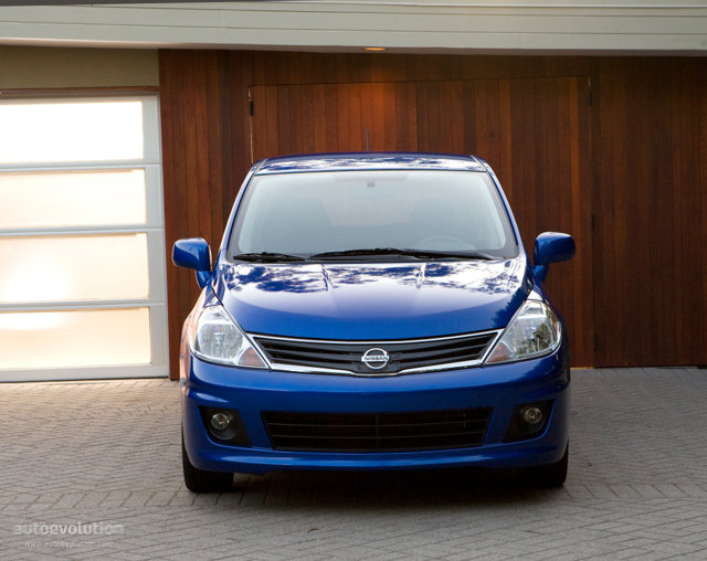 Nissan Tiida / Versa photo 7