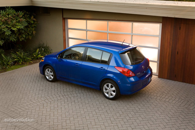 Nissan Tiida / Versa photo 10