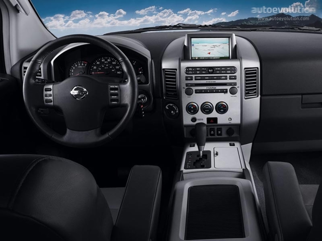 Nissan Titan Crew Cab foto 8