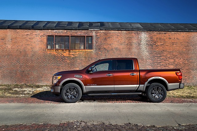 Nissan Titan Crew Cab Foto 10
