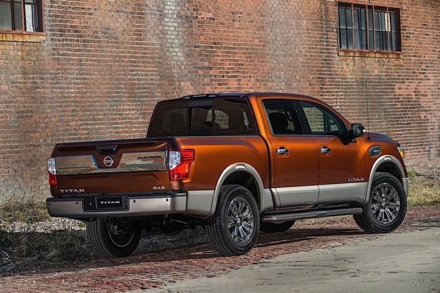 Nissan Titan Crew Cab Foto 11