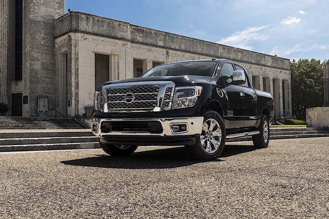 Nissan Titan Crew Cab Foto 15