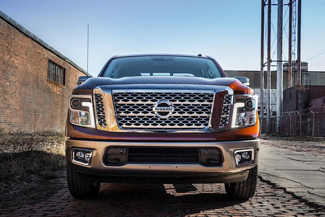 Nissan Titan Crew Cab Foto 19