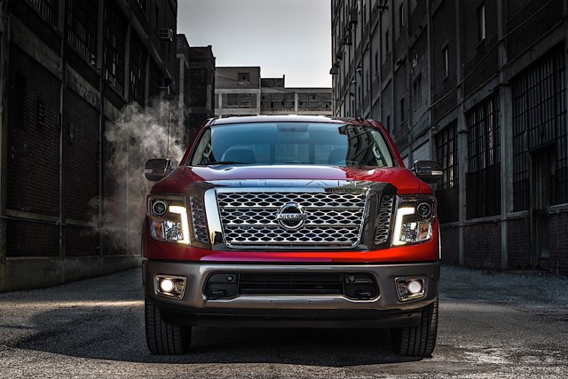 Nissan Titan Crew Cab Foto 23
