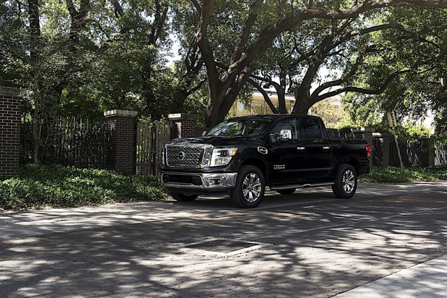 Nissan Titan Crew Cab Foto 27