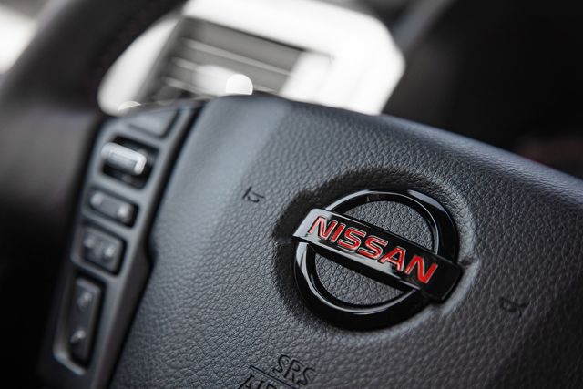 Nissan Titan Crew Cab photo 90