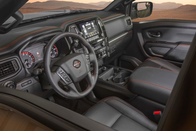 Nissan Titan Crew Cab photo 91