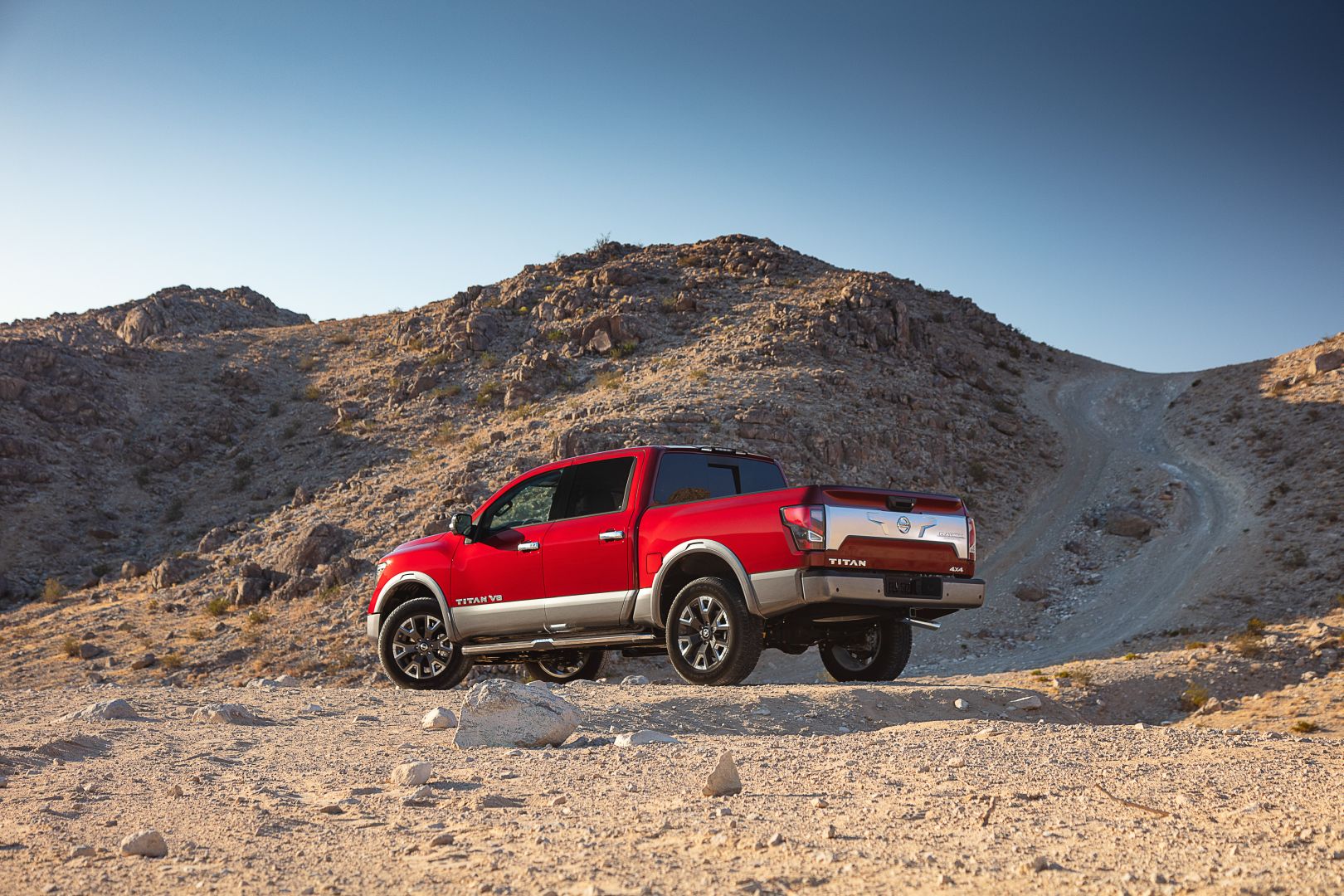 Nissan Titan Crew Cab photo 11