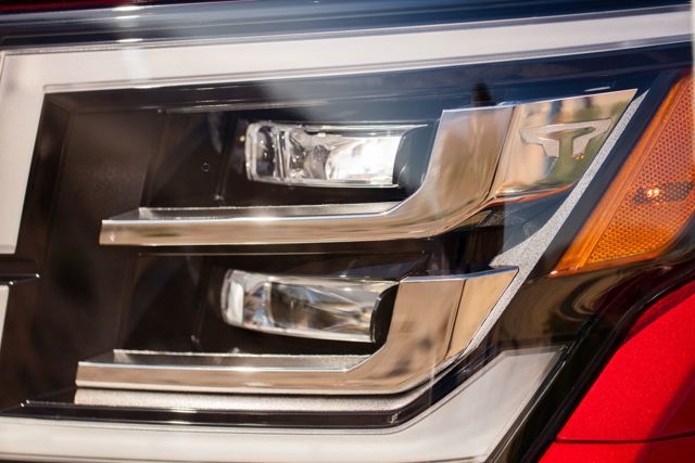 Nissan Titan Crew Cab photo 20