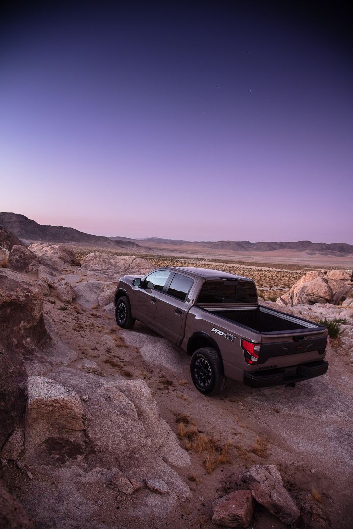 Nissan Titan Crew Cab photo 28